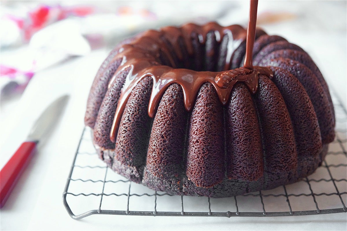 http://www.kingarthurbaking.com/sites/default/files/blog-featured/Chocolate-Fudge-Bundt-Cake-1-_0.jpg