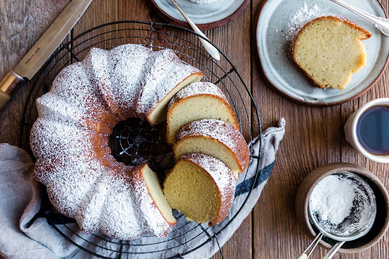 https://www.kingarthurbaking.com/sites/default/files/2020-04/gluten-free-vanilla-bundt-cake_0.jpg