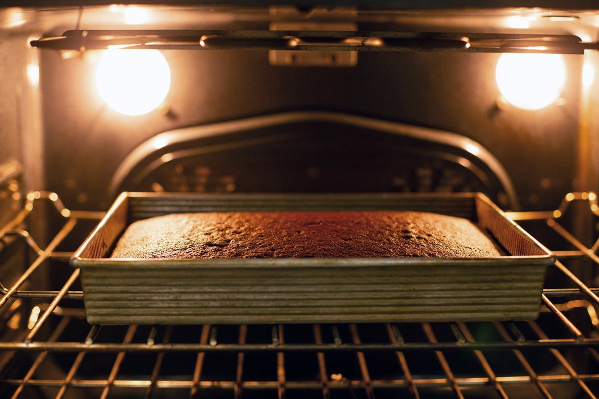 How to use a Morphy Richard OTG to bake cakes without overbaking the bottom  of the cake - Quora