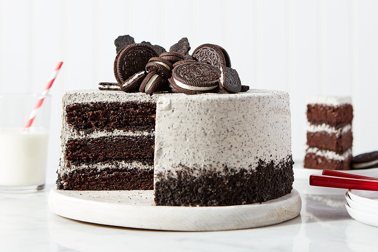 Oreo Cake - An Easy Chocolate Cookies & Cream Layer Cake Recipe!