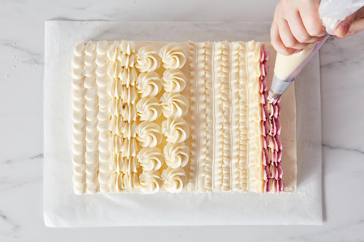 How To Use a Piping Bag (Step-by-Step Guide) 