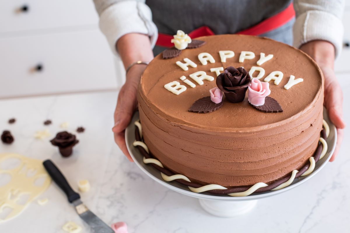 Really Easy Chocolate Fondant Cake - Perfectly Provence