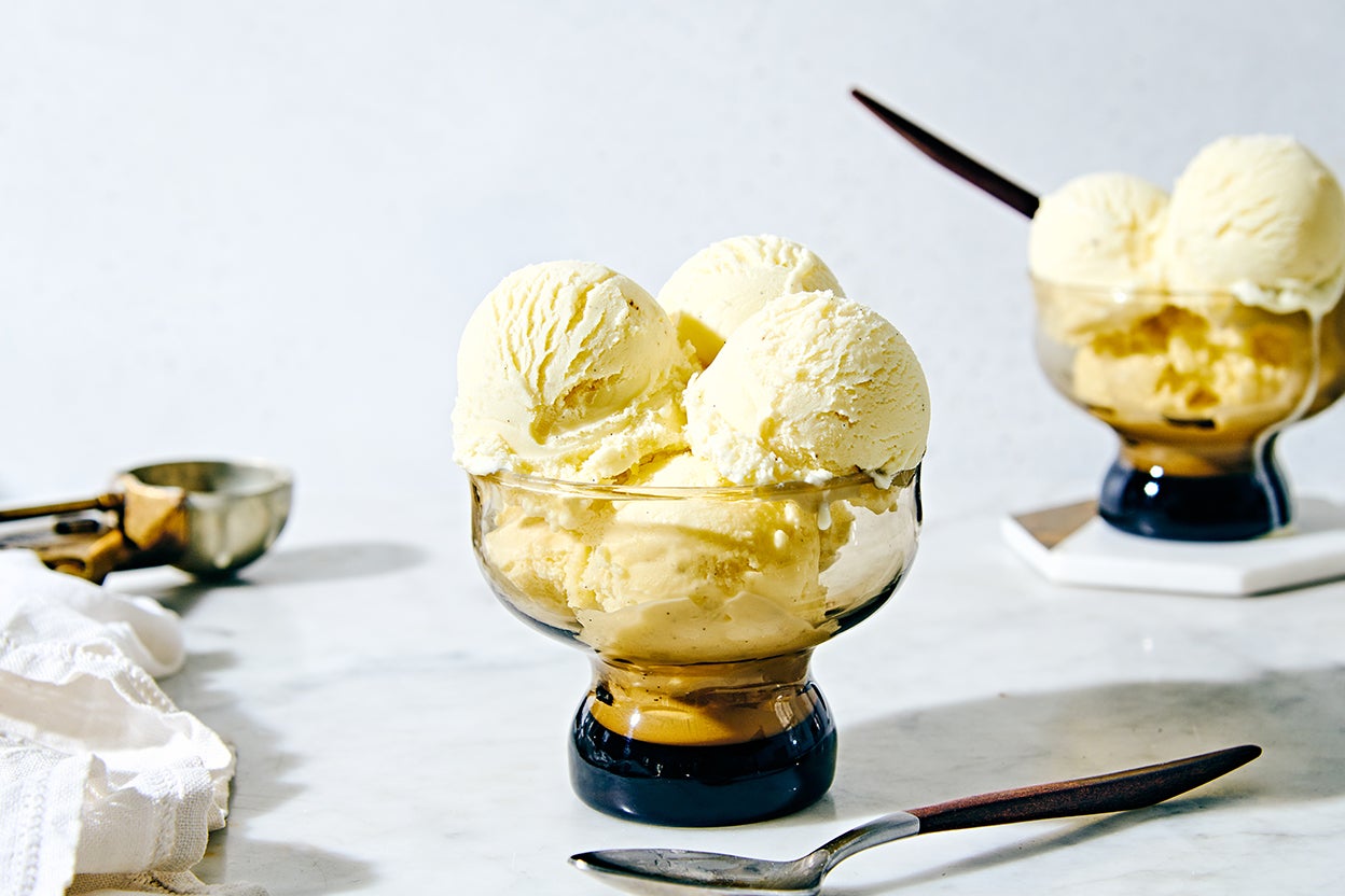 Homemade Vanilla Ice Cream Without An Ice Cream Machine - Fifteen Spatulas