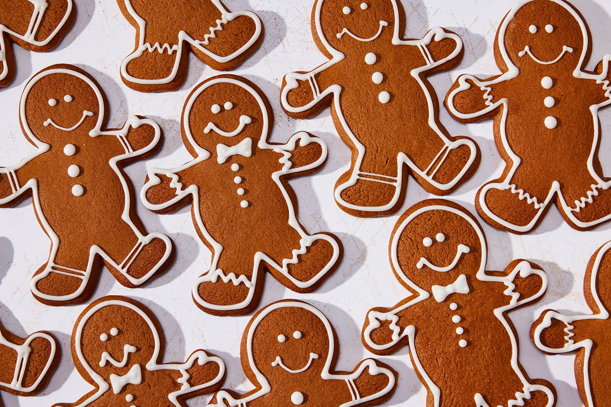 https://www.kingarthurbaking.com/sites/default/files/2023-06/Gingerbread-Cookies_0354.jpg