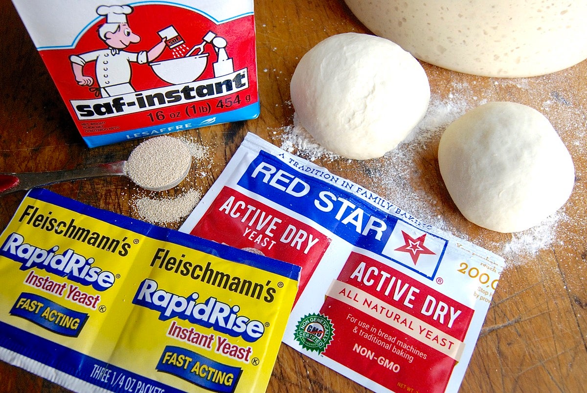 How To Activate Yeast For Baking (Active Dry Yeast & Instant Yeast Tips!)