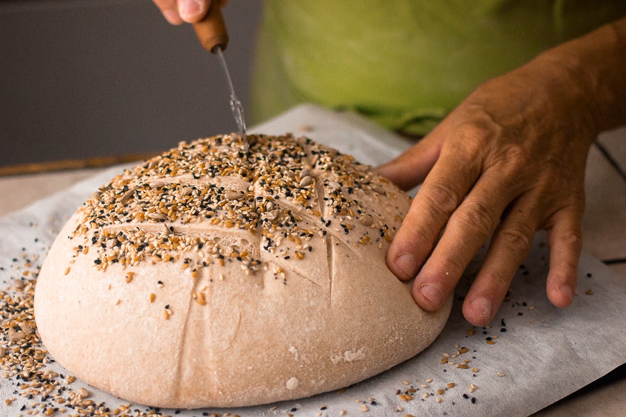 https://www.kingarthurbaking.com/sites/default/files/blog-images/2015/10/Artisan-Sourdough-Bread-Tips-75.jpg