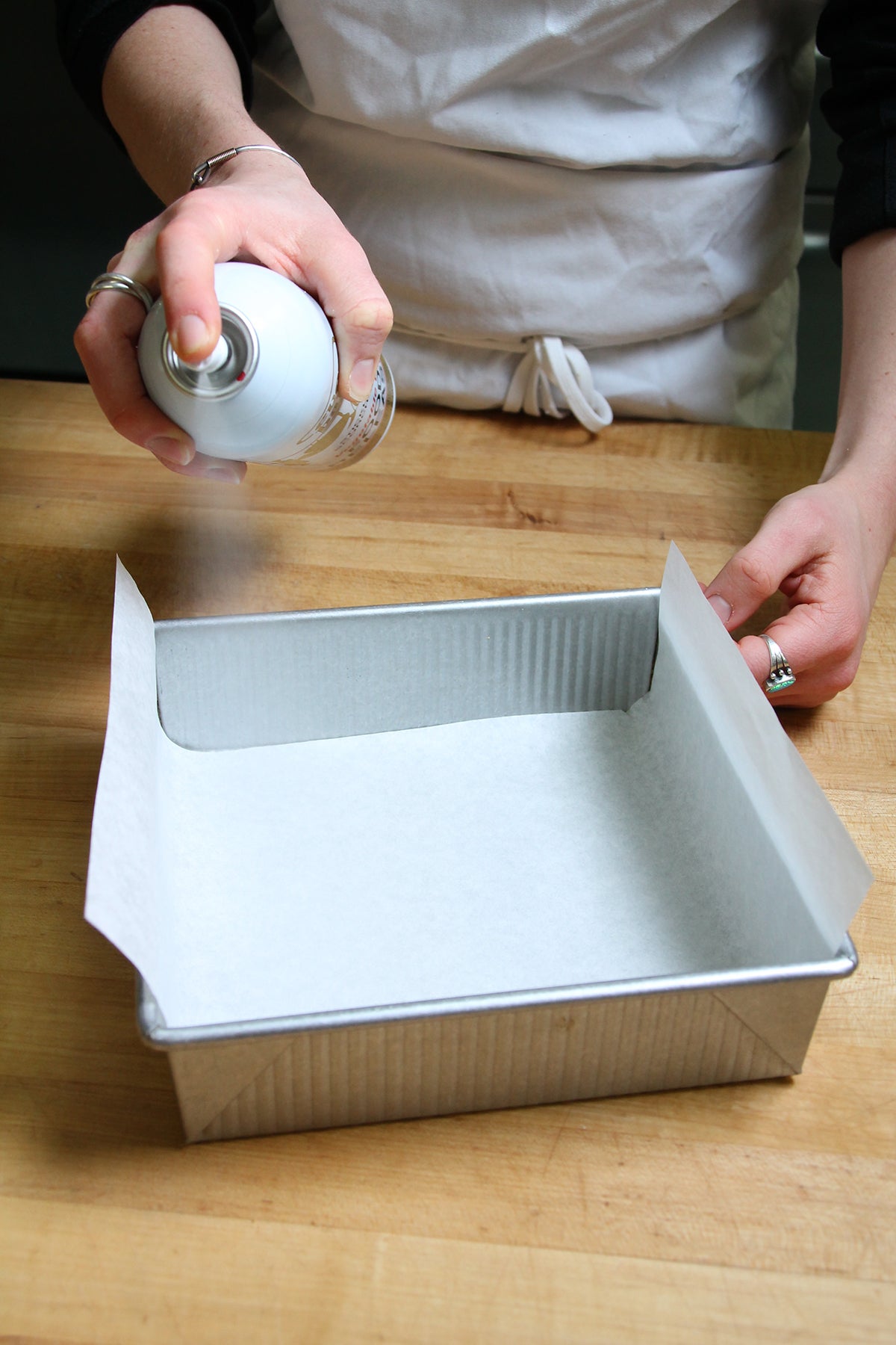 How to Cut Parchment Paper for Cakes