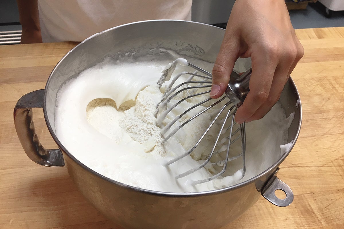 4 Ways to Mix Cake Batter for Superior Results | Dough Tech