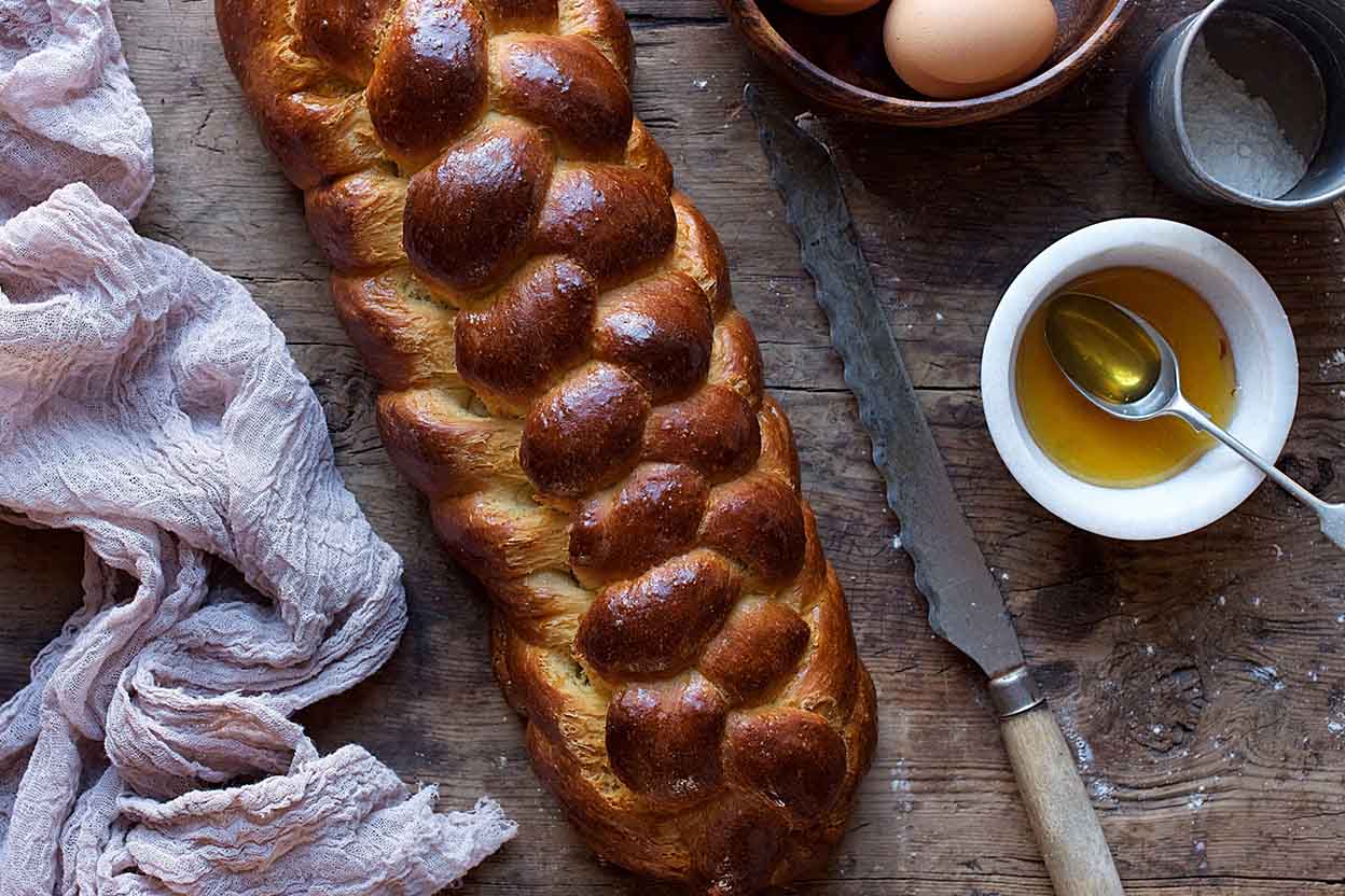 How to Make Challah Bread on the Grill