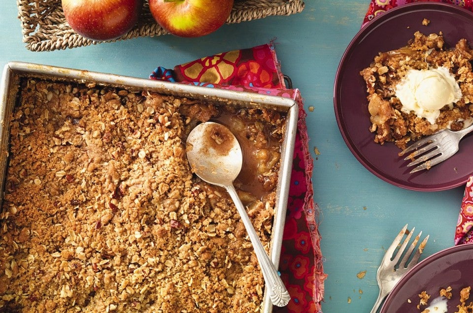 I Tried King Arthur Baking Company's Classic Apple Crisp Recipe