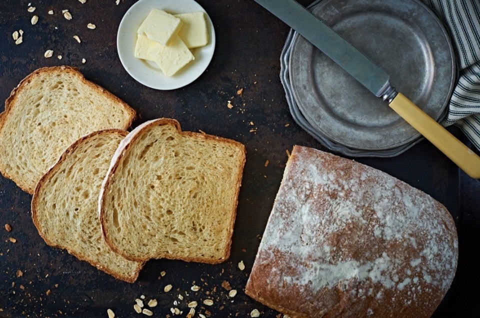 My first loaf ever.. and it's amazing! (Oatmeal bread) : r/BreadMachines