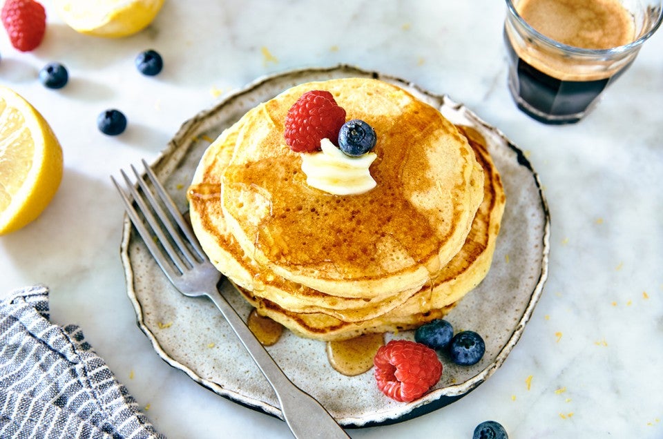 https://www.kingarthurbaking.com/sites/default/files/styles/featured_image/public/2019-10/gluten-free-lemon-pancakes_0919.jpg?itok=7W6wJwXS