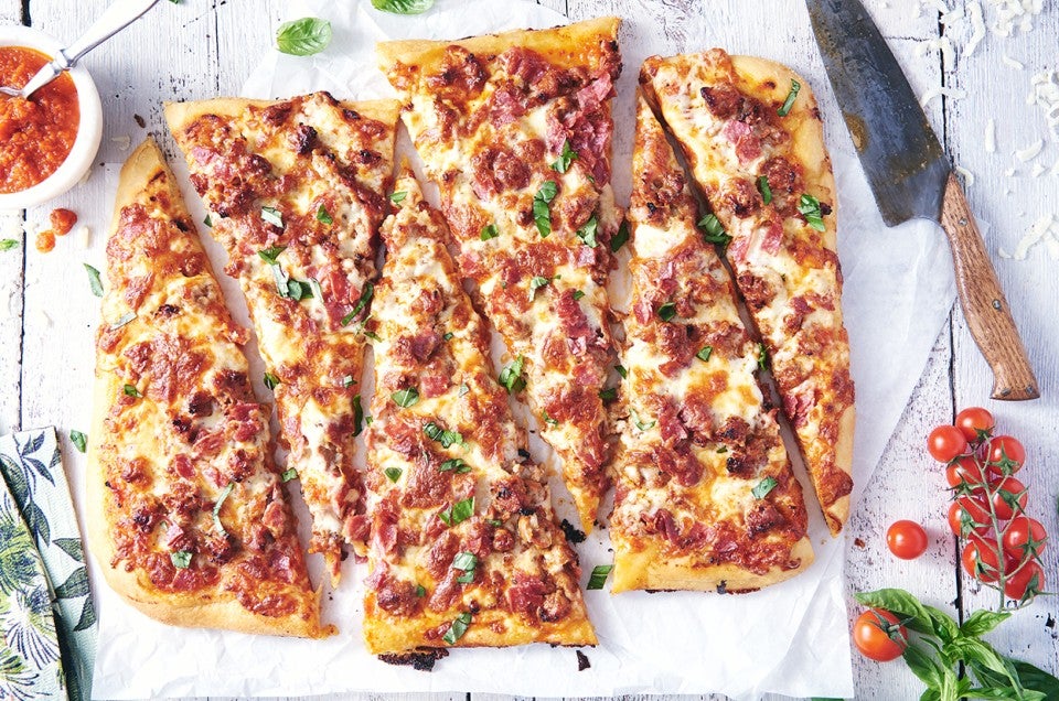 https://www.kingarthurbaking.com/sites/default/files/styles/featured_image/public/2020-06/matts-meat-lovers-pizza.jpg?itok=2-0zEImC