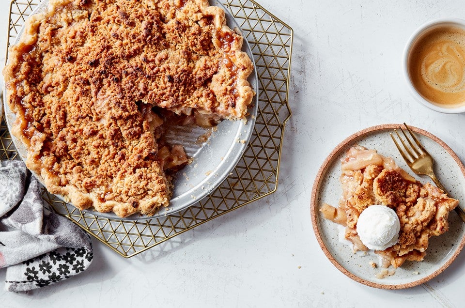 I Tried King Arthur Baking Company's Classic Apple Crisp Recipe