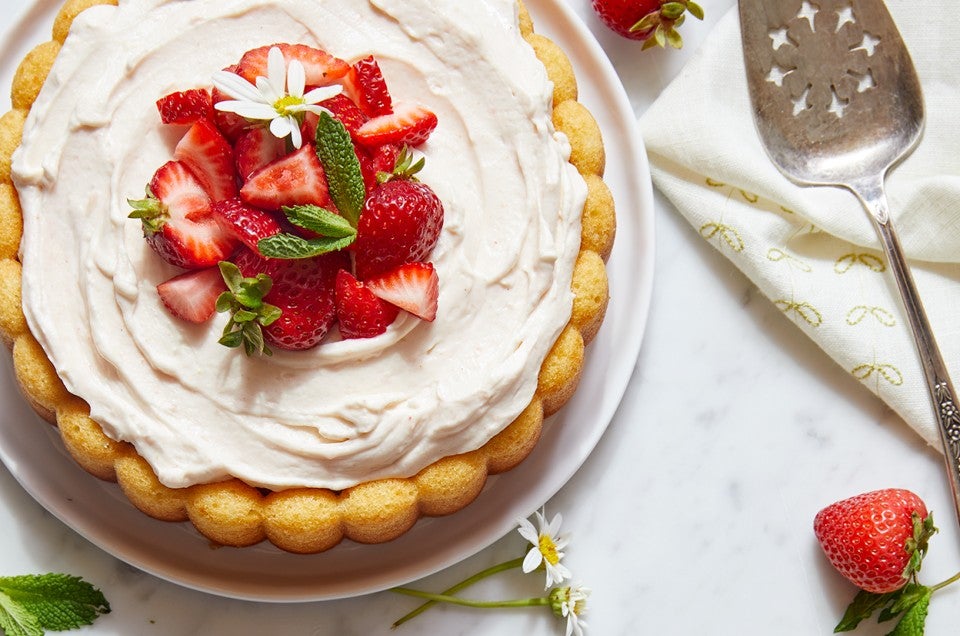 No-Bake Strawberry Mousse Cheesecake | Bake to the roots