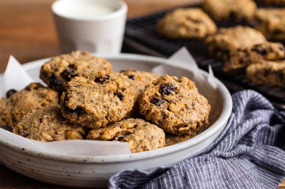 Gluten-Free Oatmeal and Flax Cranberry Cookies - select to zoom