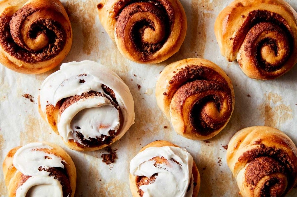 10 genius tips to bake Perfectly Pillowy Cinnamon Rolls