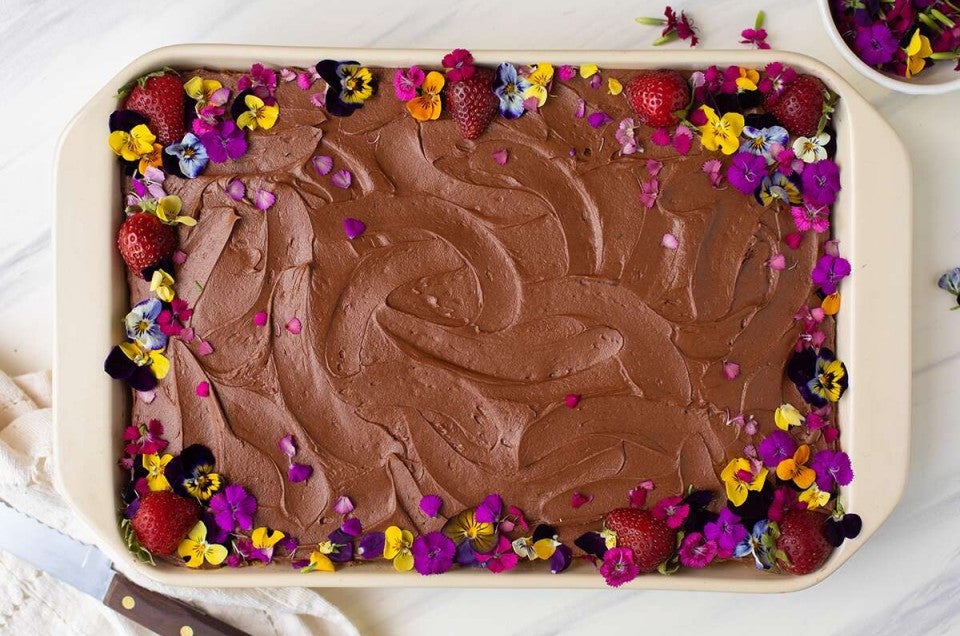 How to use edible flowers for cakes and other bakes | King Arthur ...