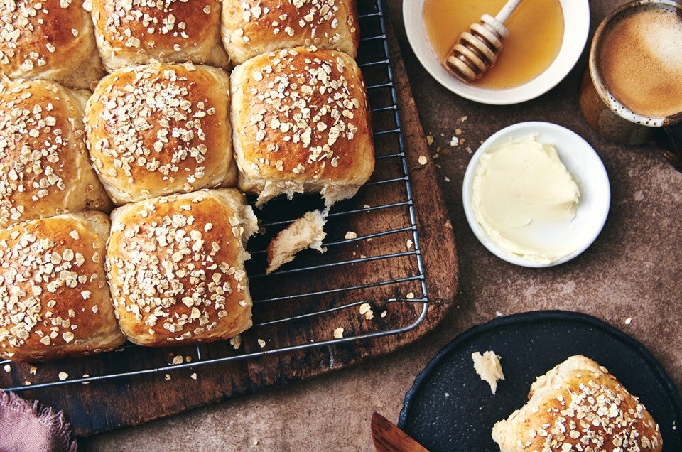 Honey Buns Story - Cookie Dough and Oven Mitt