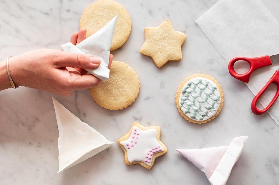 Learn the secret for parchment paper piping bags