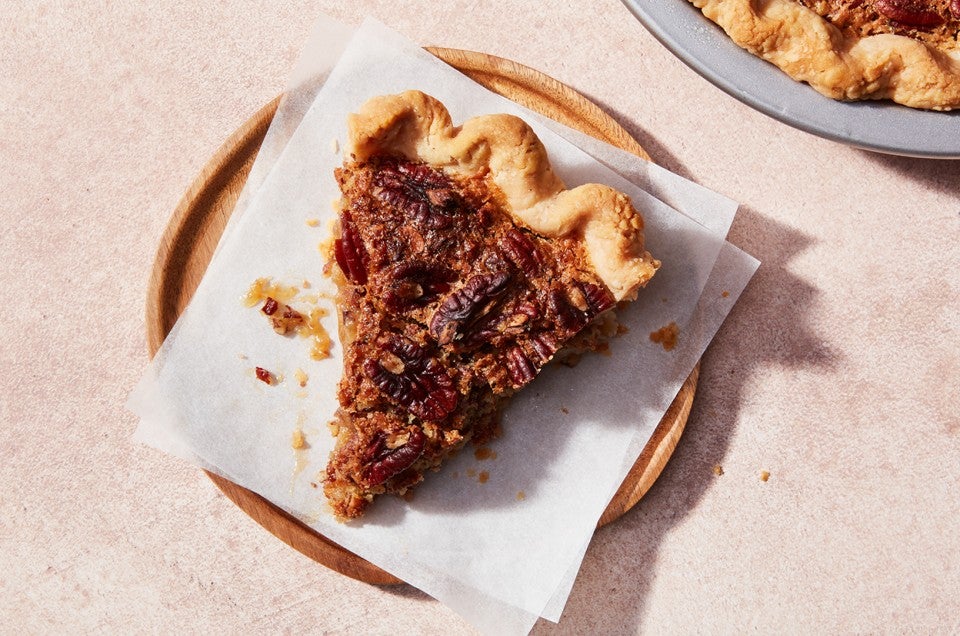 https://www.kingarthurbaking.com/sites/default/files/styles/featured_image/public/2022-11/Classic-Pecan-Pie_0766.jpg?itok=4soQPtrW