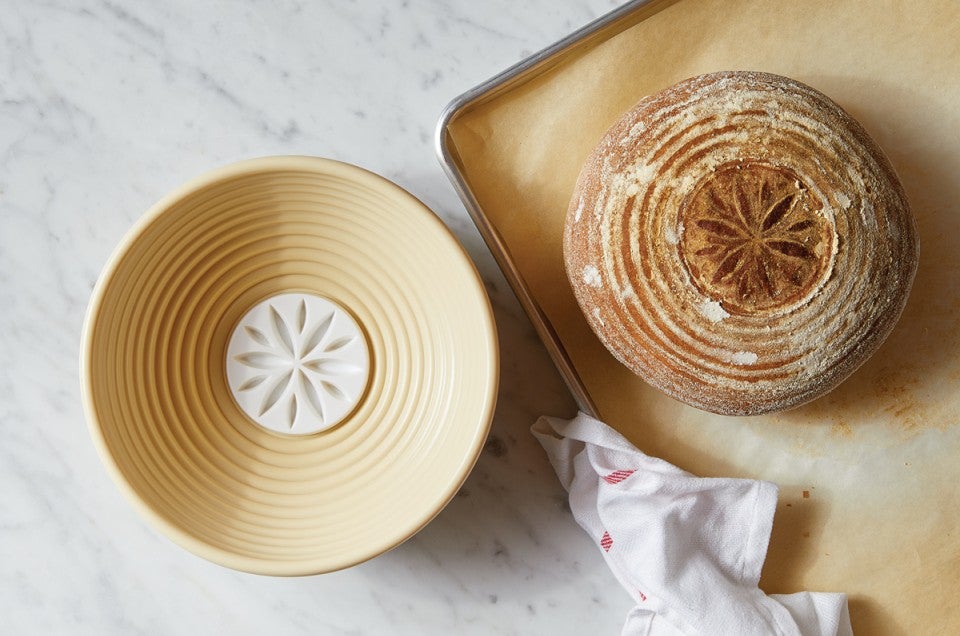 Sourdough bread without dutch oven and banneton basket (Baking in