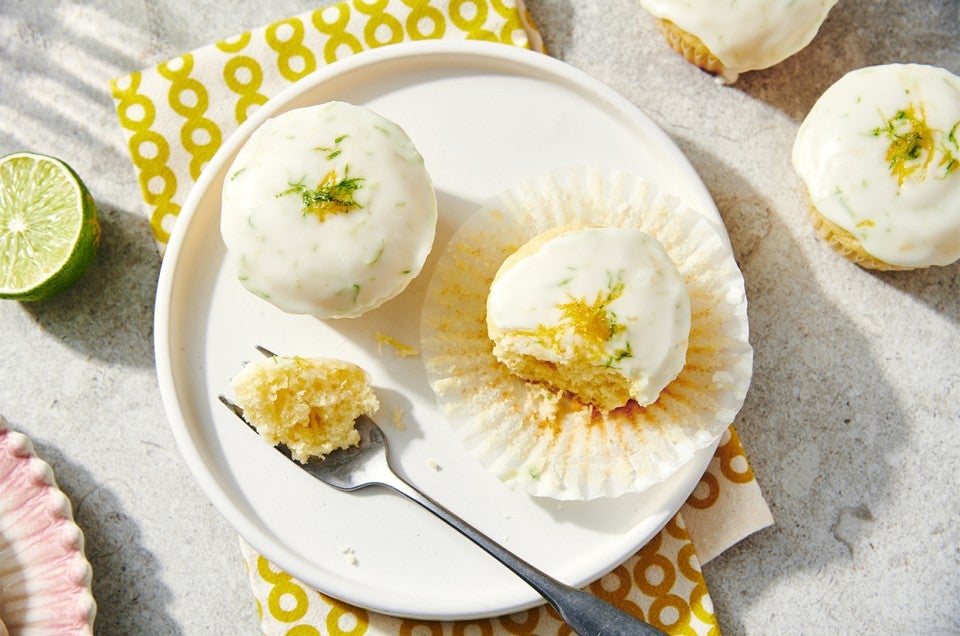 https://www.kingarthurbaking.com/sites/default/files/styles/featured_image/public/2023-04/lemon-lime-cupcakes_0423.jpg?itok=c6-CciVb