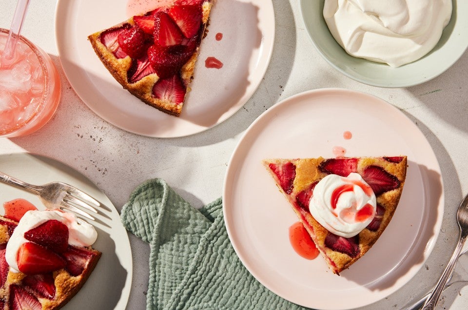 Strawberry Buttermilk Cake Recipe - The Cookie Rookie®