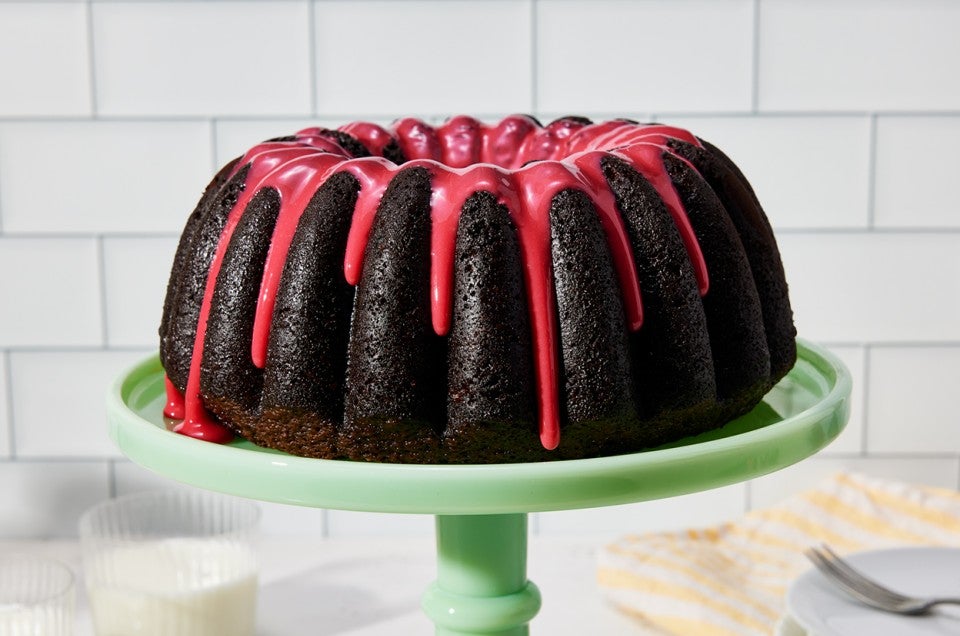 https://www.kingarthurbaking.com/sites/default/files/styles/featured_image/public/2023-06/Chocolate-Cake-Red-Glaze_1543.jpg?itok=eHzBbiyR