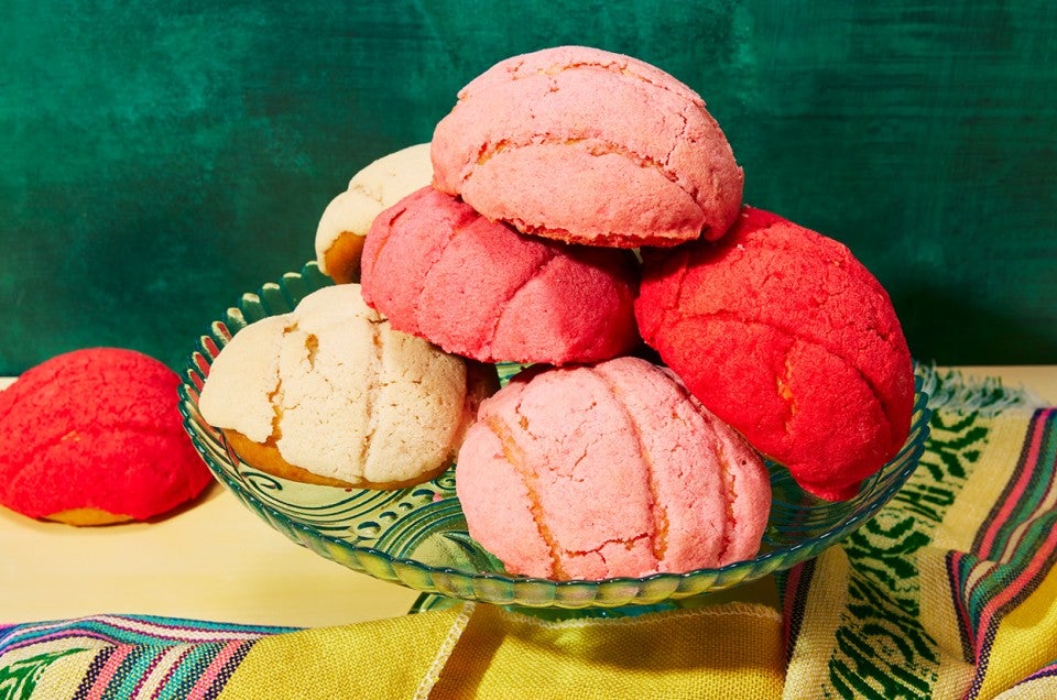 Pink Cake Pan Dulce Graphic Tee | The Best Mexican Sweet Bread T-shirt  Online! – BarbacoApparel