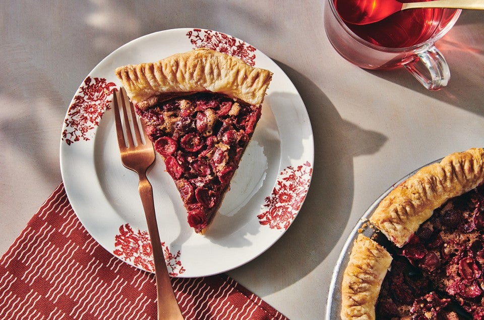 https://www.kingarthurbaking.com/sites/default/files/styles/featured_image/public/2023-10/cranberry-chocolate-chess-pie-2_0923.jpg?itok=DcMpAoXt