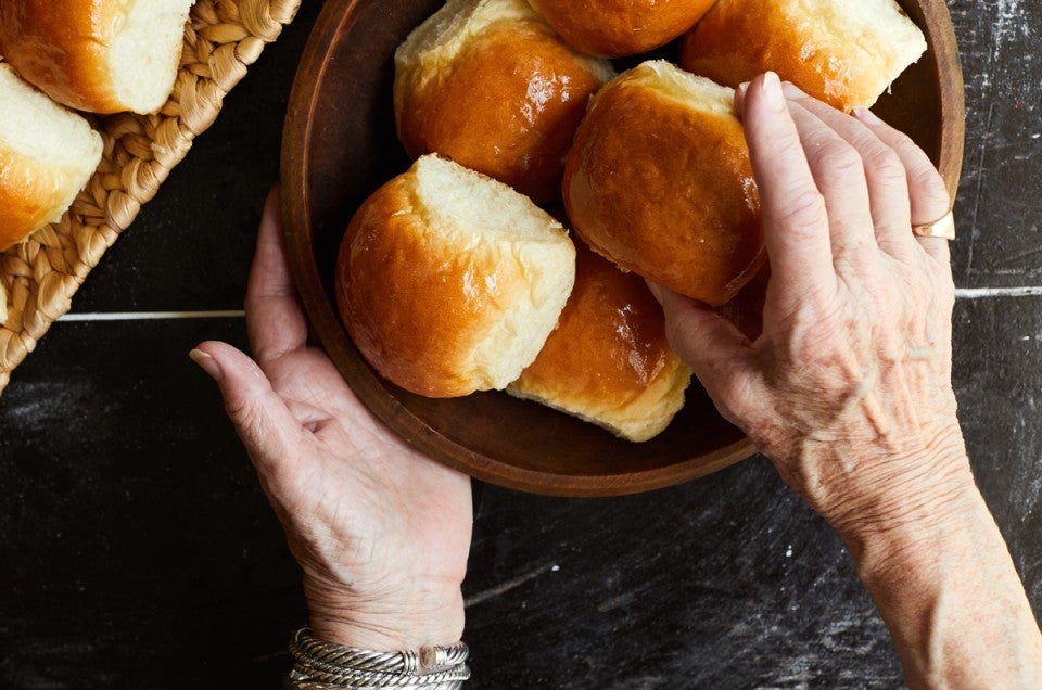 8 Cooking Tips and Tricks for Seniors With Arthritis or Hand