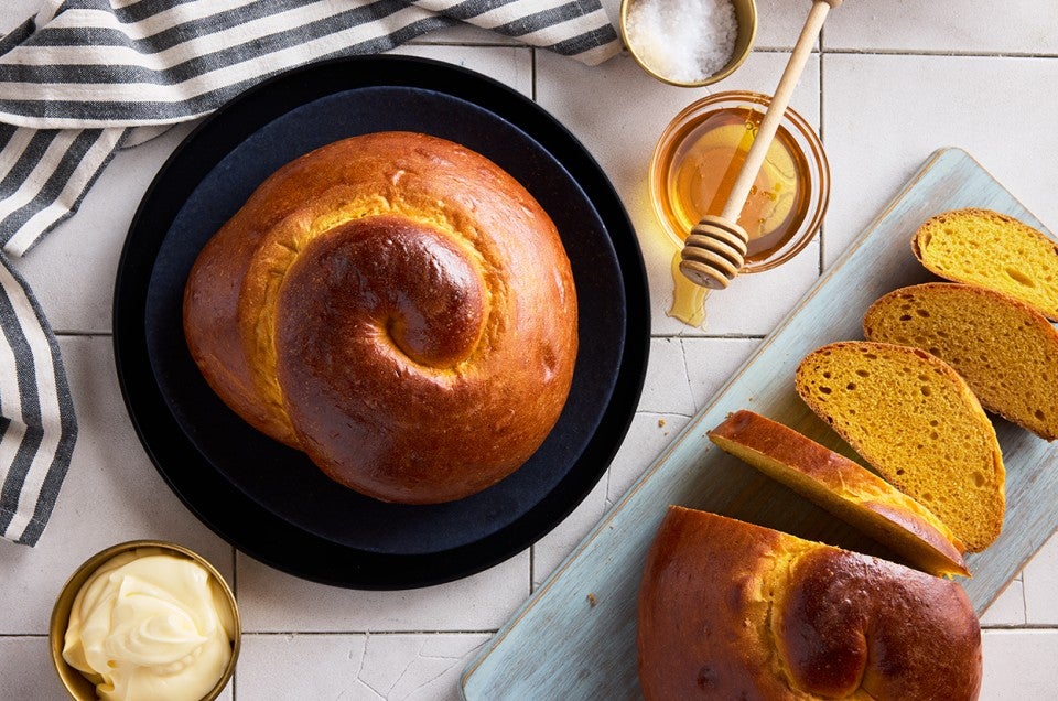 Pumpkin Challah - select to zoom