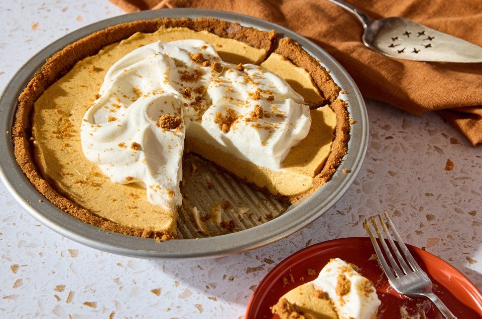 No-Bake Pumpkin Mousse Pie - select to zoom