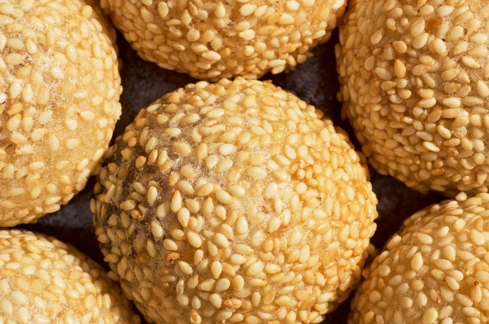 Jiān Duī (Fried Sesame Balls) - select to zoom