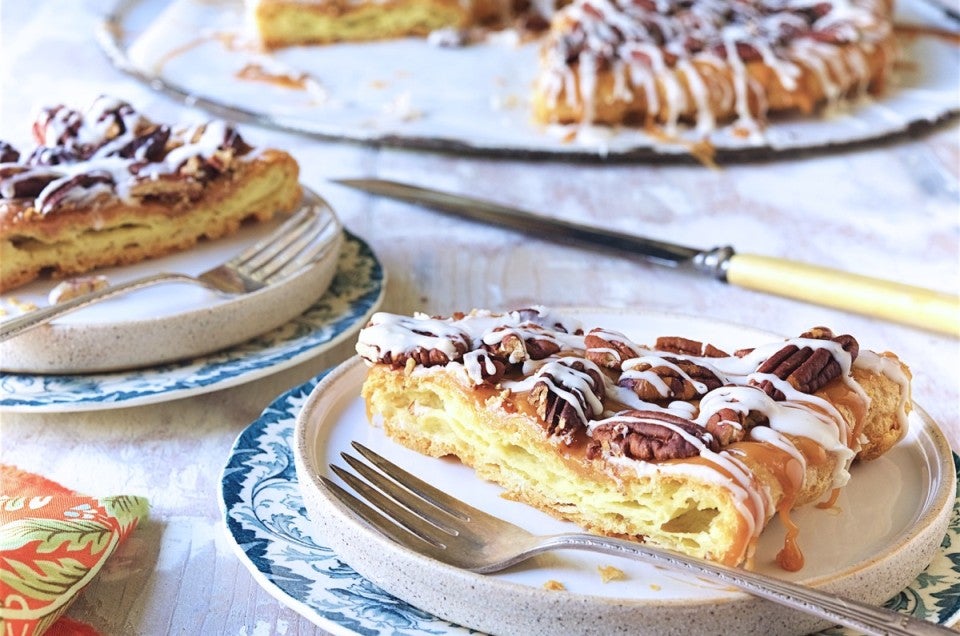 Butter-Pecan Kringle Bakealong via @kingarthurflour