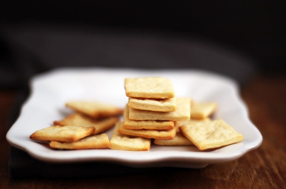 Cracker Keeper Set - Round And Square Cracker Container