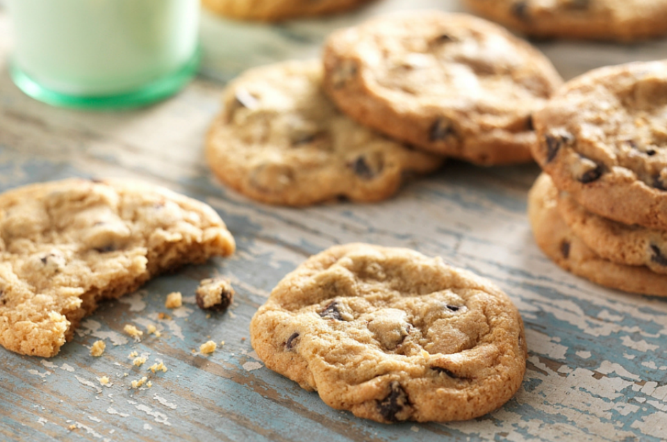 Gluten-Free Chocolate Chip Cookies via @kingarthurflour