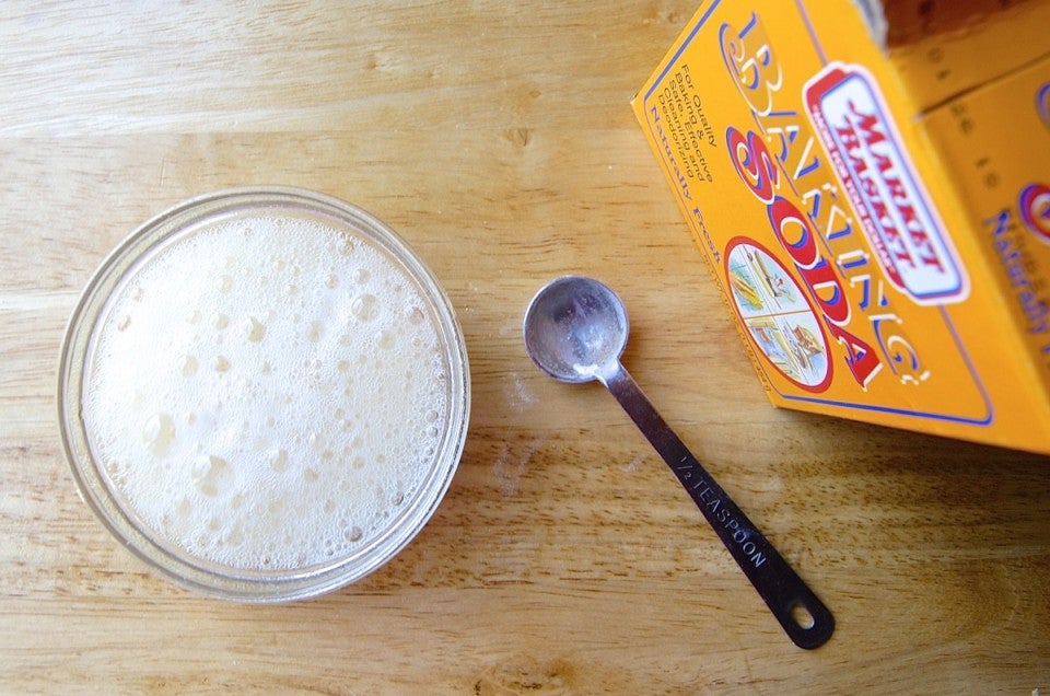 how to make baking powder or yeast from scratch