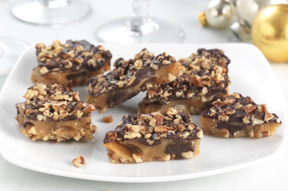 https://www.kingarthurbaking.com/sites/default/files/styles/featured_image/public/blog-featured/Tips-for-making-English-toffee-19_0.jpg?itok=DO0v0P4F