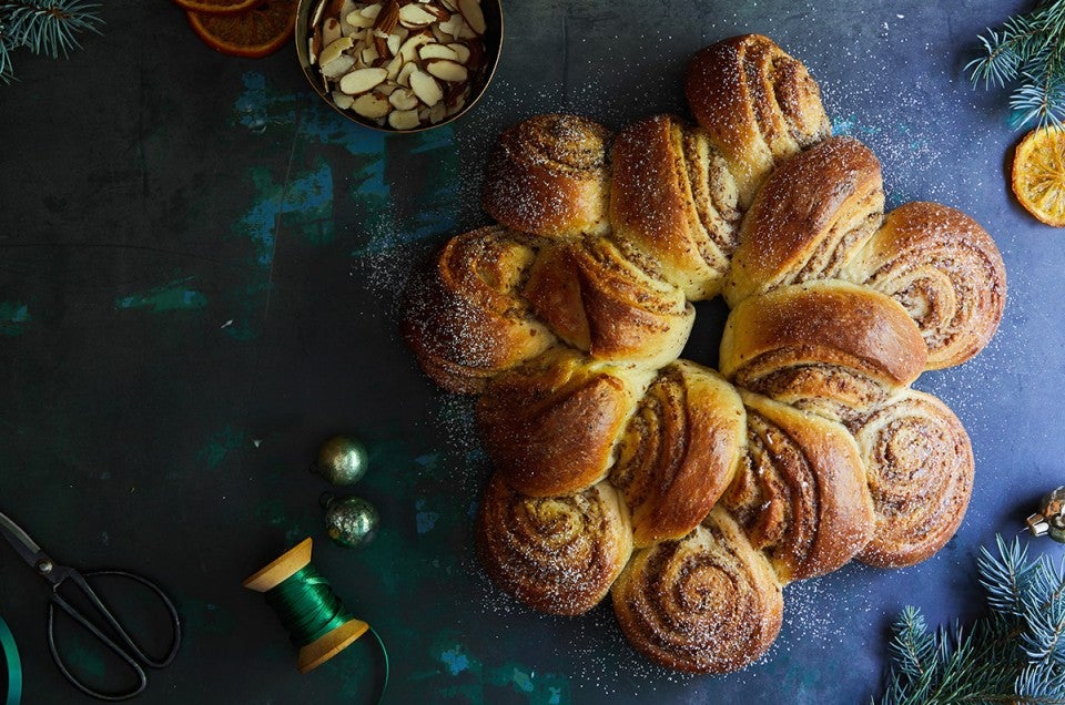 how to shape a coffeecake wreath via @kingarthurflour