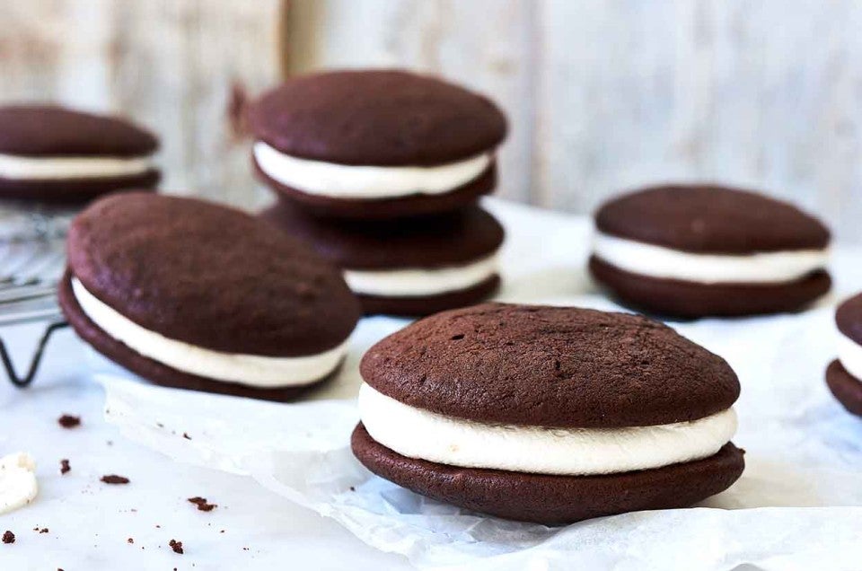 Chocolate whoopie store pies