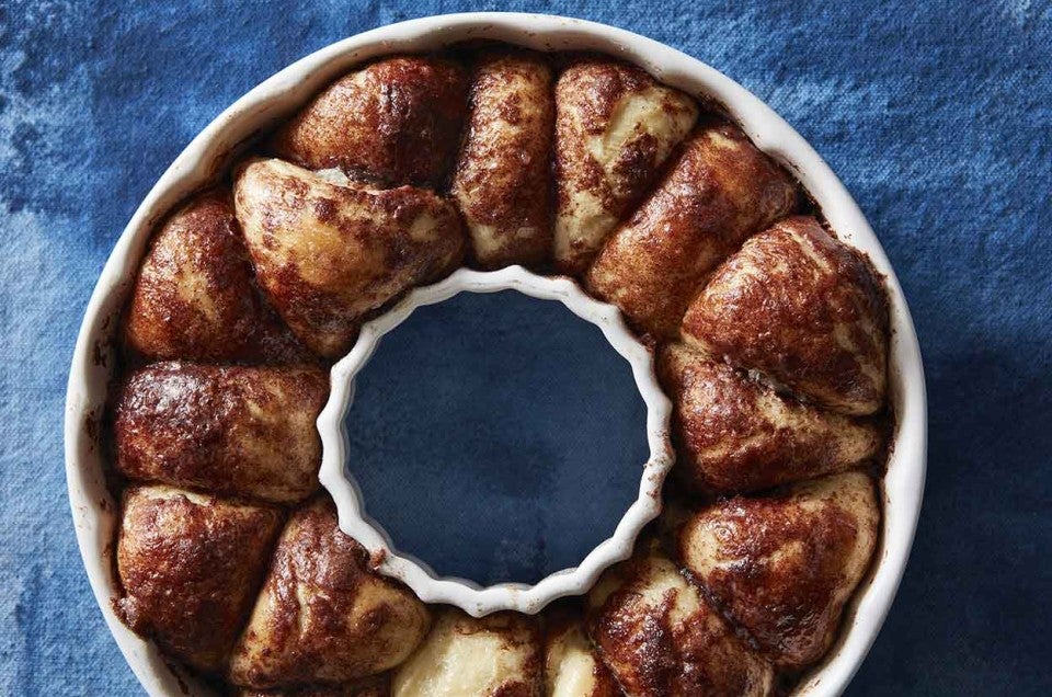 How to make Easy Monkey Bread Recipe - Cinnamon Pull Aparts Bread