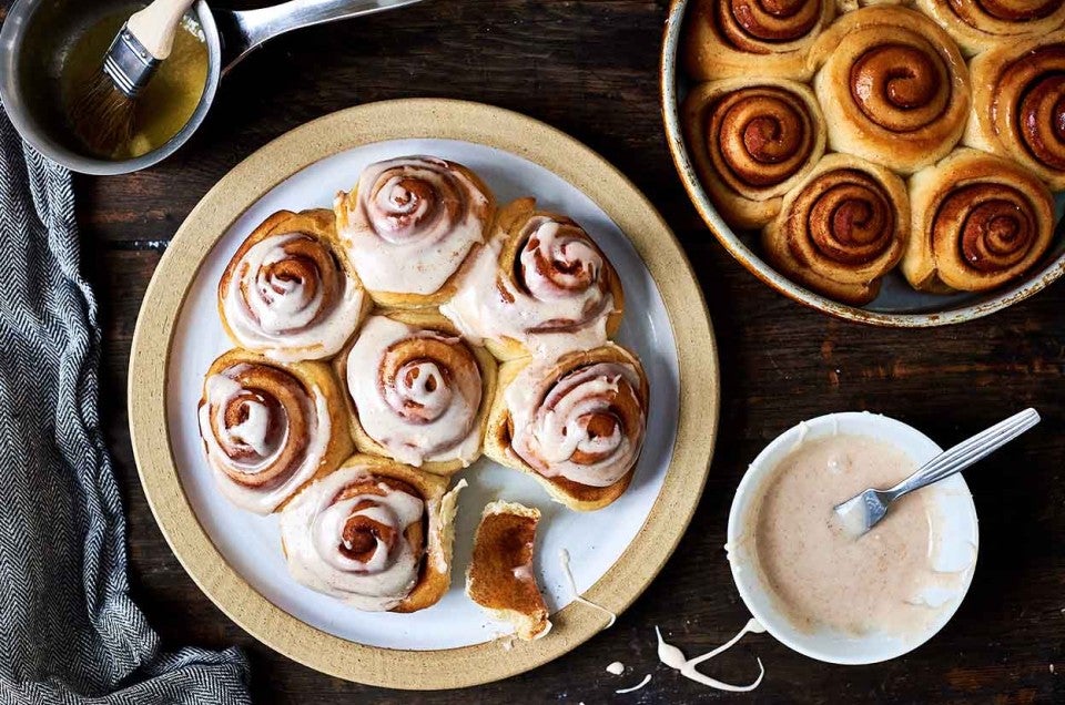 Dutch Oven Cinnamon Roll