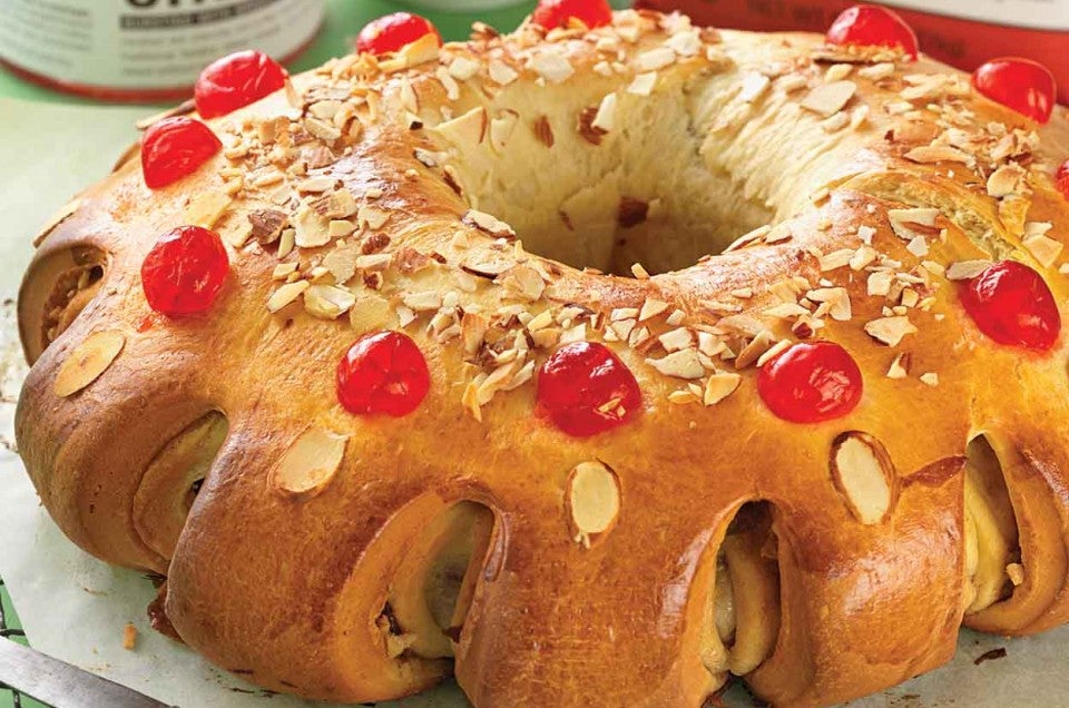 Three Kings Cake (Rosca de Reyes) Recipe