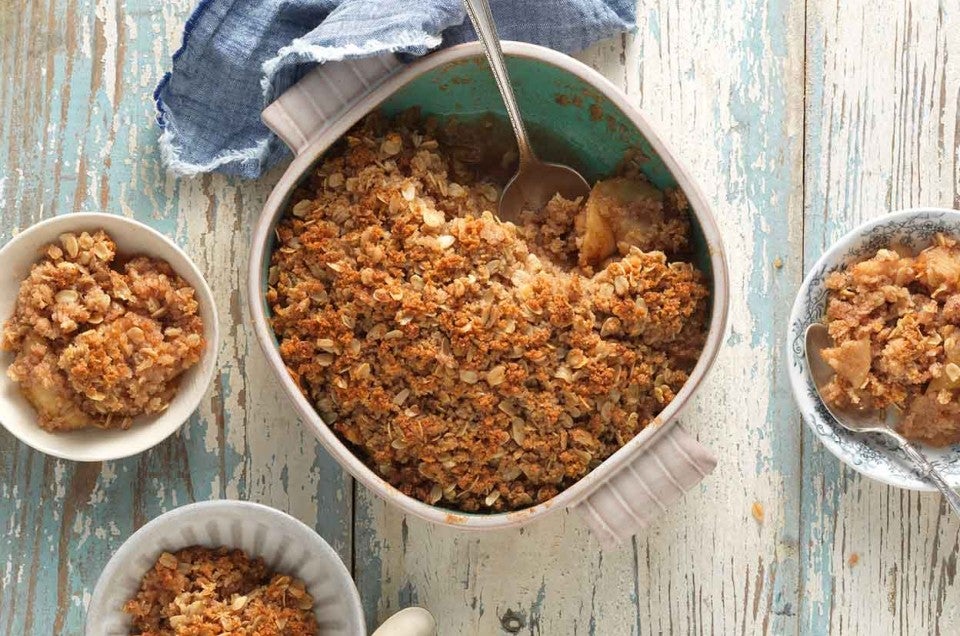 I Tried King Arthur Baking Company's Classic Apple Crisp Recipe