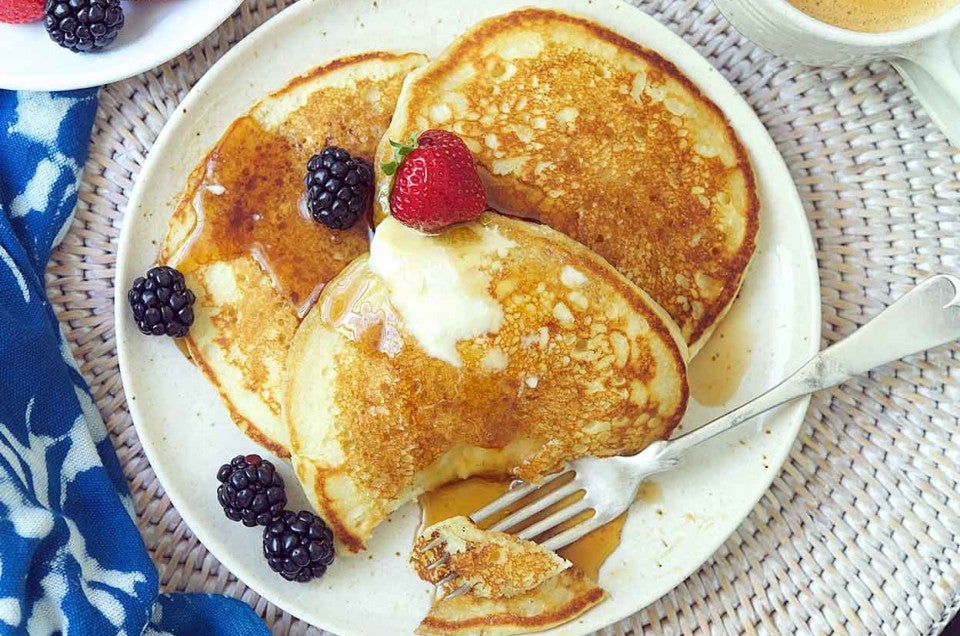 how to make buttermilk pancakes