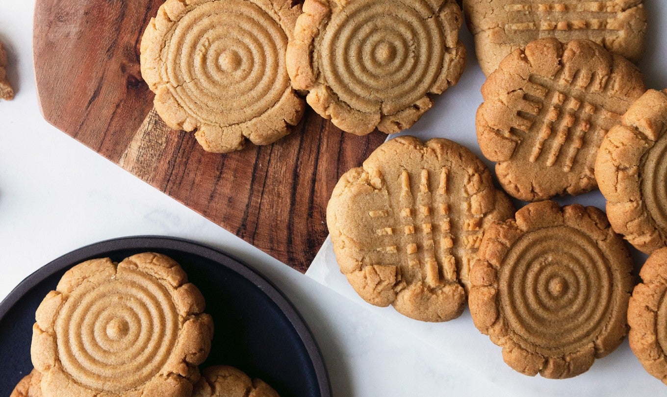 Bakery Style XL Peanut Butter Cookies – Tina's Chic Corner