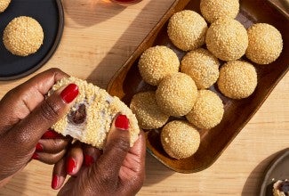 Jiān Duī (Fried Sesame Balls)