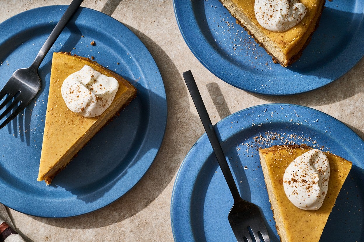 Pumpkin Cheesecake with Gingersnap Crust